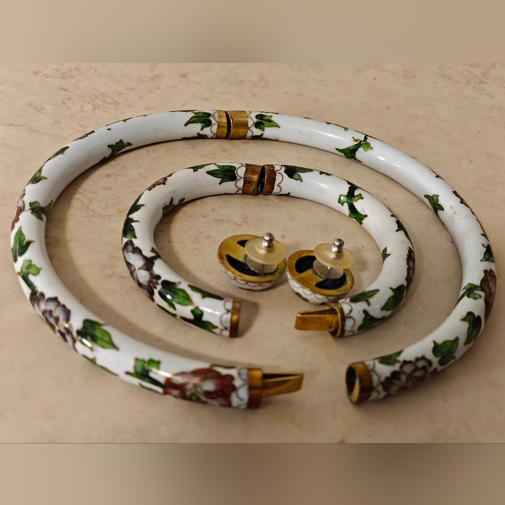 Rare Chinese Export Vintage 60s Cloisonne Hinged Pipe Jewelry Set - Picture 13 of 16